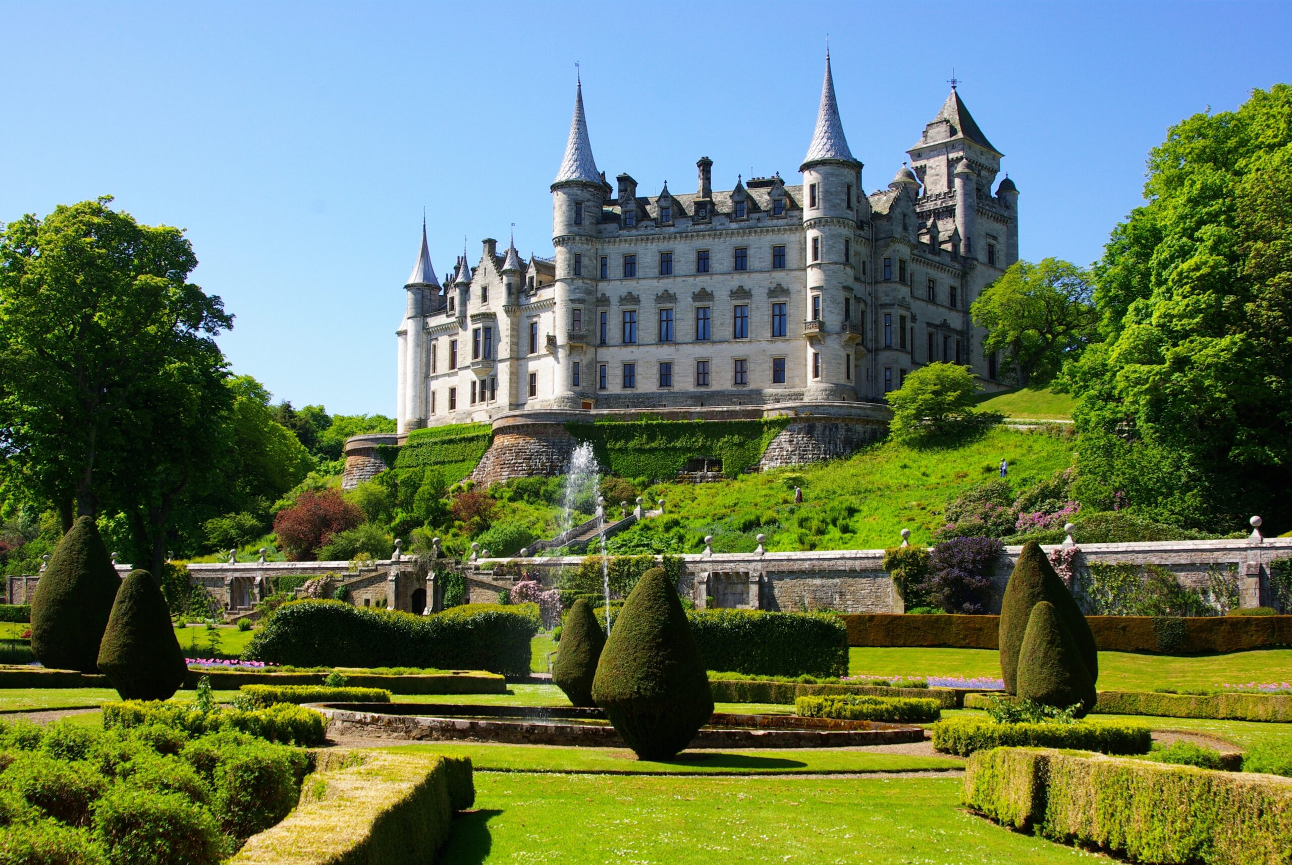 Dunrobin Castle-living castles