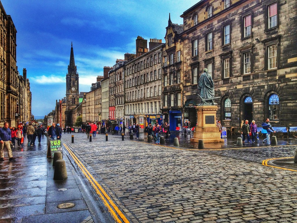 The Royal Mile-LivingCastles